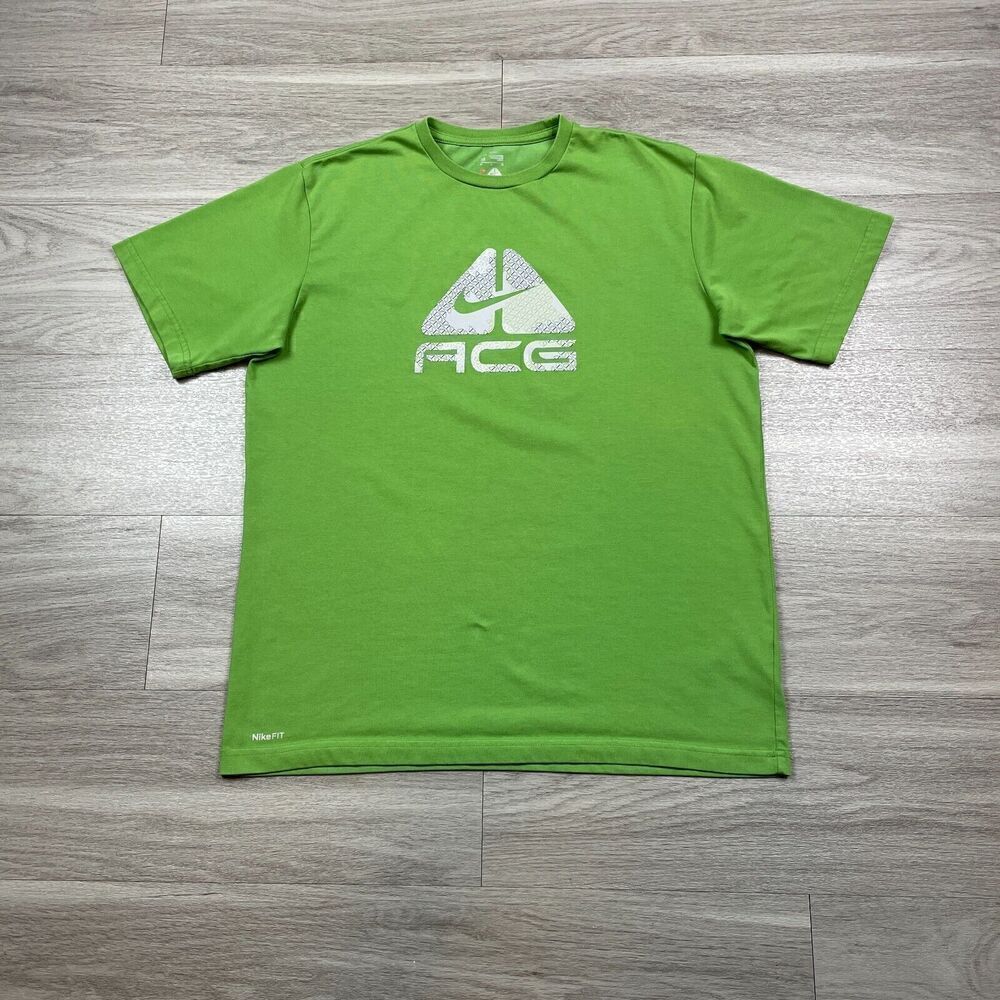Nike ACG Shirt Mens Medium Green Outdoor Logo Short Sleeve